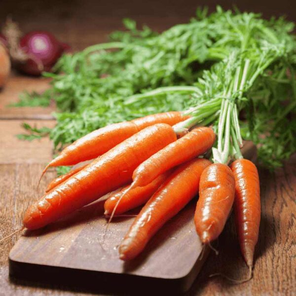 Fresh & Organic Carrots (1Kg) – Naturally Sweet & Nutritious